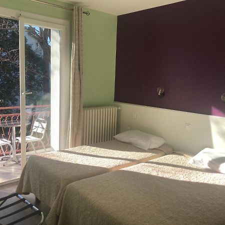 Hotel Les Troenes Montpellier Bagian luar foto